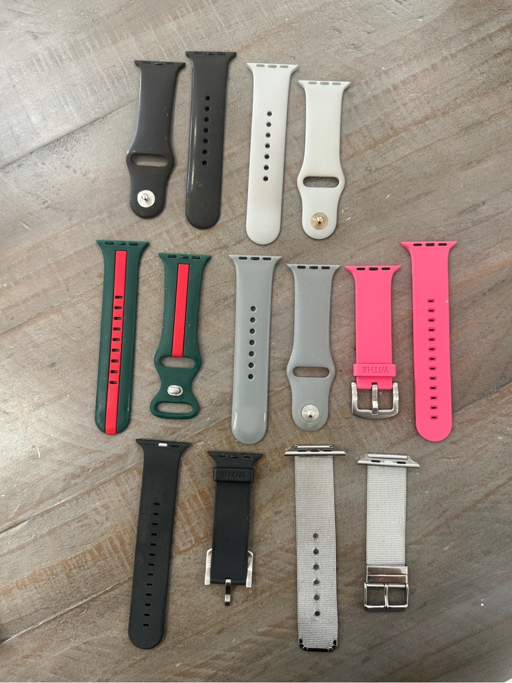 Apple Watch Compatible Bands Lot of 7 Sport Silicone Metal Mesh Assorted Colors